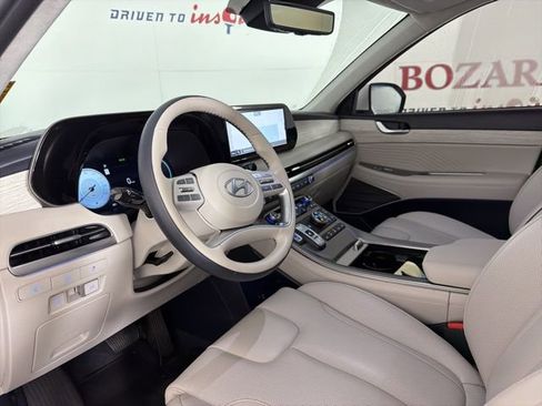 Used 2025 Hyundai Palisade Calligraphy image 12
