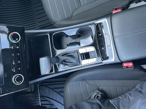 Used 2022 Hyundai Santa Cruz SEL image 9