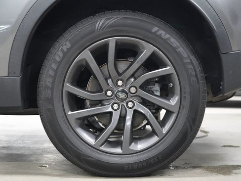 Used 2018 Land Rover Discovery Sport HSE AWD/4WD image 36