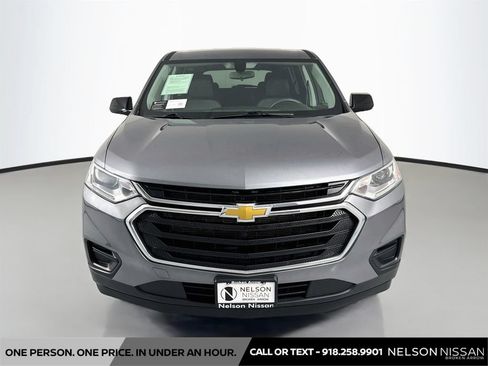 Used 2020 Chevrolet Traverse LS FWD image 2