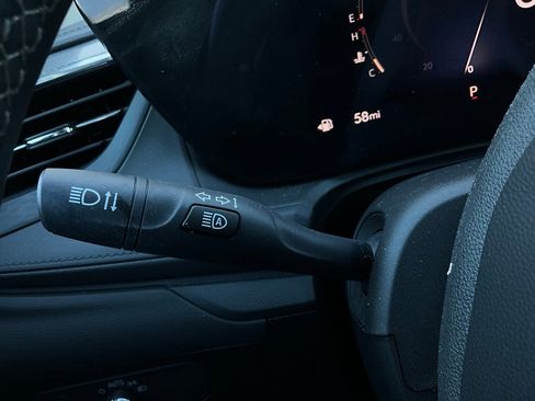 Used 2025 Buick Encore GX Preferred image 34