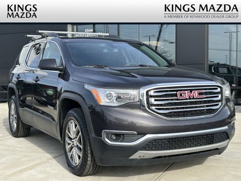 Used 2017 GMC Acadia SLE image 1