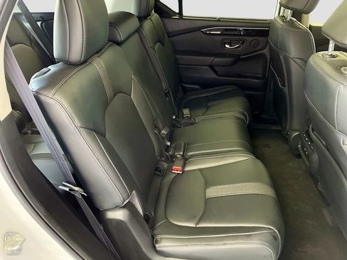 Used 2023 Honda Pilot Touring image 29