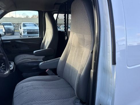 Used 2012 Chevrolet Express 2500 image 13