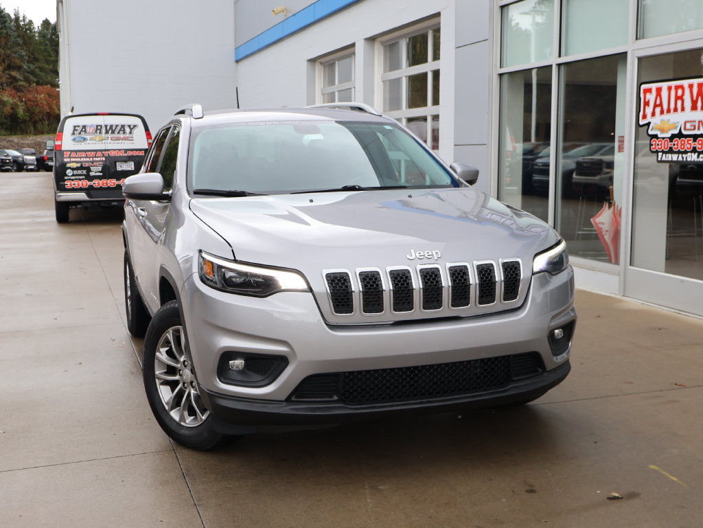 Used 2020 Jeep Cherokee Latitude Plus w/ Cold Weather Group AWD/4WD image 35