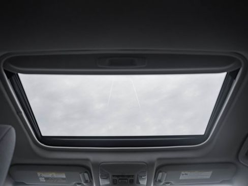 Used 2019 Toyota RAV4 XLE w/ Convenience Package image 28