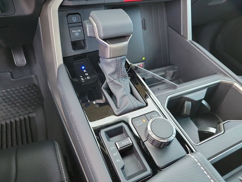 New 2026 Toyota Tundra Limited AWD/4WD image 19