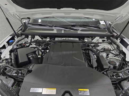 New 2025 Audi Q5 2.0T Premium image 31