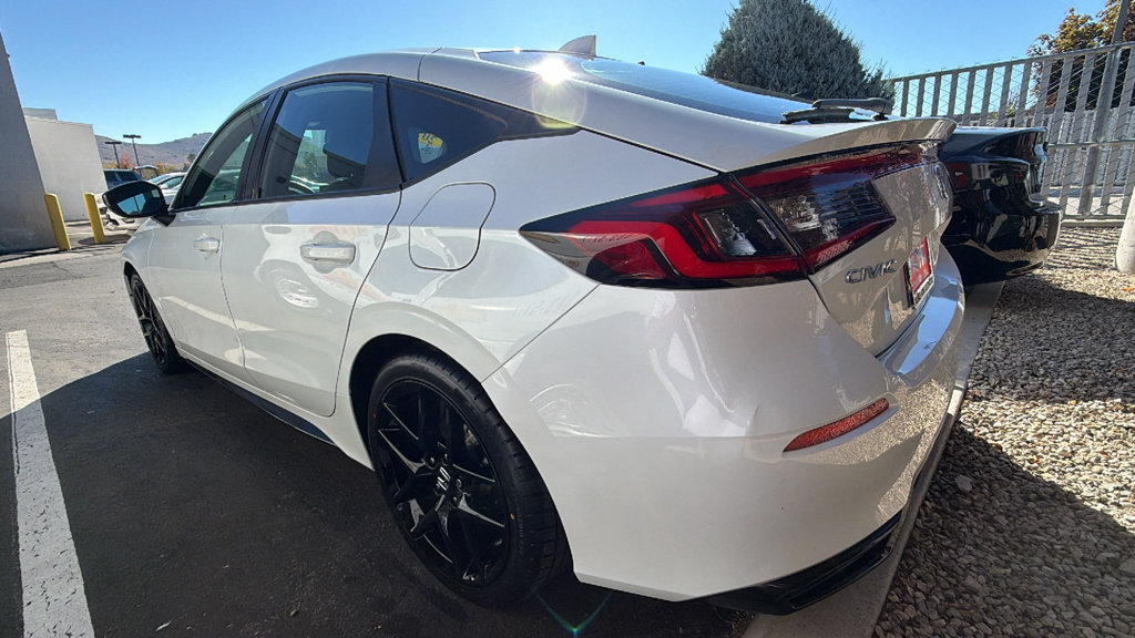 Used 2023 Honda Civic Sport image 3