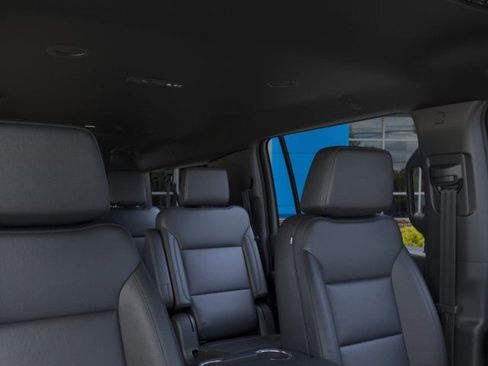 New 2026 Chevrolet Suburban LT AWD/4WD image 24