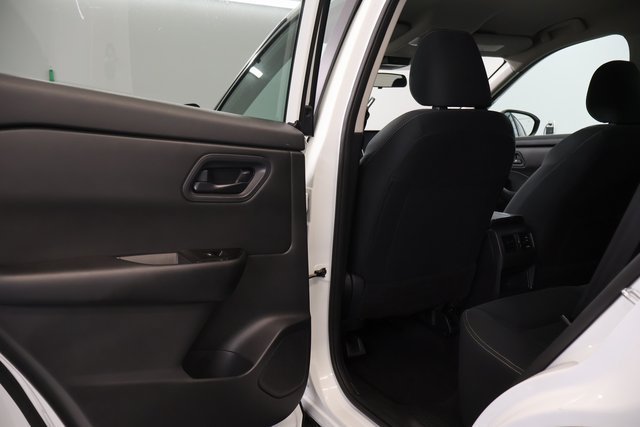 Used 2024 Nissan Rogue S AWD/4WD image 27