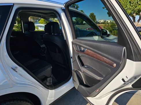 Used 2024 Audi Q5 2.0T Premium Plus image 30