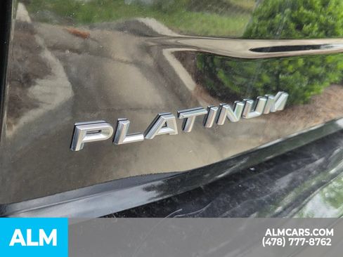 Used 2025 Ford Expedition Platinum AWD/4WD image 12