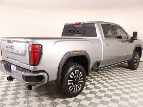 Used 2025 GMC Sierra 2500 Denali Ultimate AWD/4WD image 21