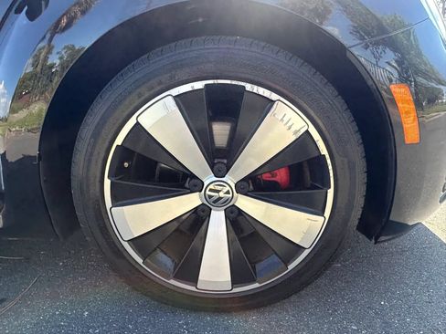 Used 2013 Volkswagen Beetle 2.0T FWD image 19