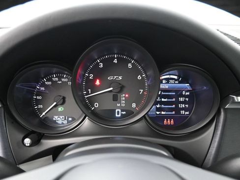 Certified 2024 Porsche Macan GTS AWD/4WD image 20
