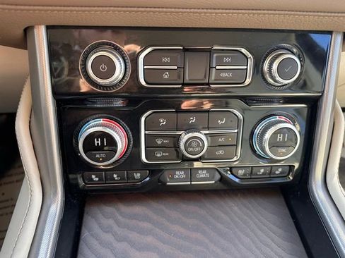 Certified 2024 GMC Yukon XL Denali image 28