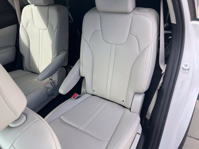 Used 2023 Kia Sorento EX AWD/4WD image 17