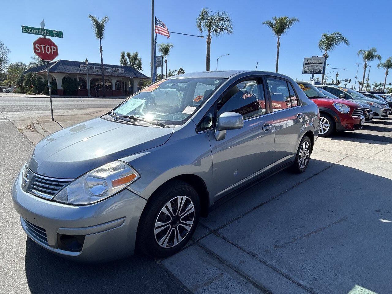 Used 2007 Nissan Versa 1.8 S w/ PWR Pkg FWD image 3