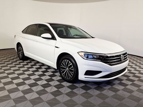 Used 2019 Volkswagen Jetta SEL FWD image 3