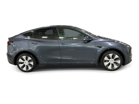 Certified 2023 Tesla Model Y Long Range AWD/4WD image 7