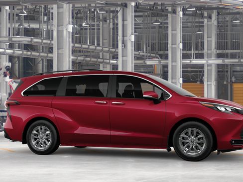 New 2026 Toyota Sienna XLE FWD image 15
