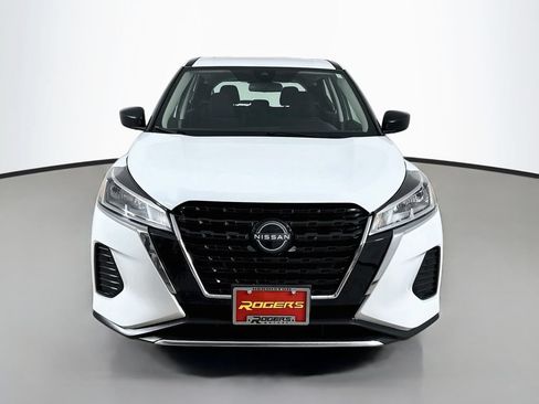 Used 2023 Nissan Kicks S FWD image 2