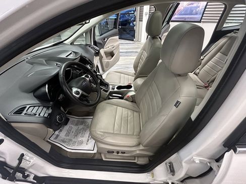 Used 2016 Ford C-MAX SEL w/ Equipment Group 302A image 50