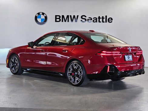 Used 2025 BMW i5 M60 w/ Premium Package AWD/4WD image 4