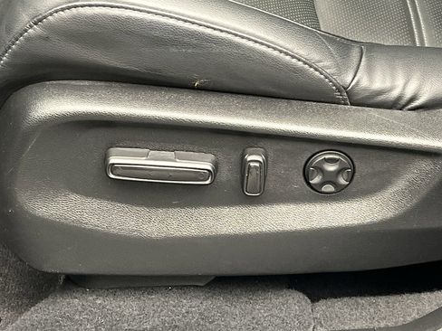 Used 2022 Honda CR-V EX-L image 10