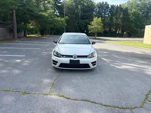 Used 2016 Volkswagen Golf 4-Door AWD/4WD image 11