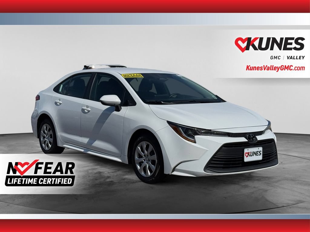 Used 2024 Toyota Corolla LE FWD image 1