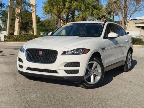 Used 2018 Jaguar F-PACE Premium image 1