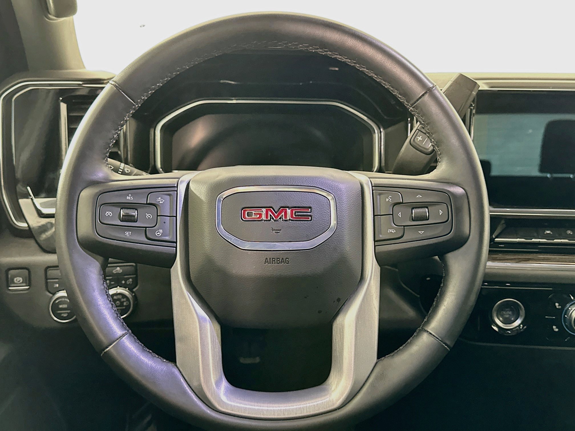 Used 2024 GMC Sierra 1500 Elevation AWD/4WD image 17