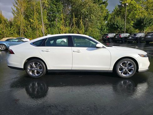 Used 2024 Honda Accord EX image 23