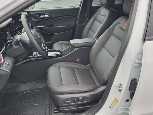New 2026 Chevrolet Trax RS w/ Driver Confidence Package FWD image 15