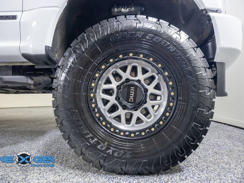 Used 2022 Ford F350 Lariat w/ Lariat Ultimate Package AWD/4WD image 47