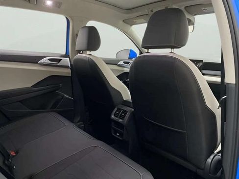 Used 2025 Volkswagen Taos SE w/ Panoramic Sunroof Package AWD/4WD image 74
