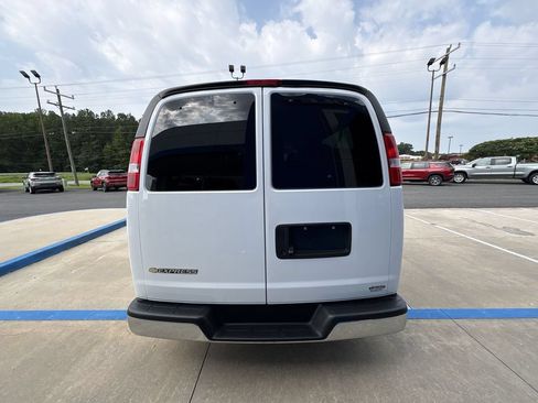 Certified 2025 Chevrolet Express 3500 LT w/ LT Preferred Equipment Group RWD image 7