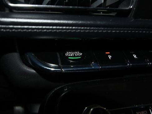 Used 2023 Lincoln Nautilus FWD image 14