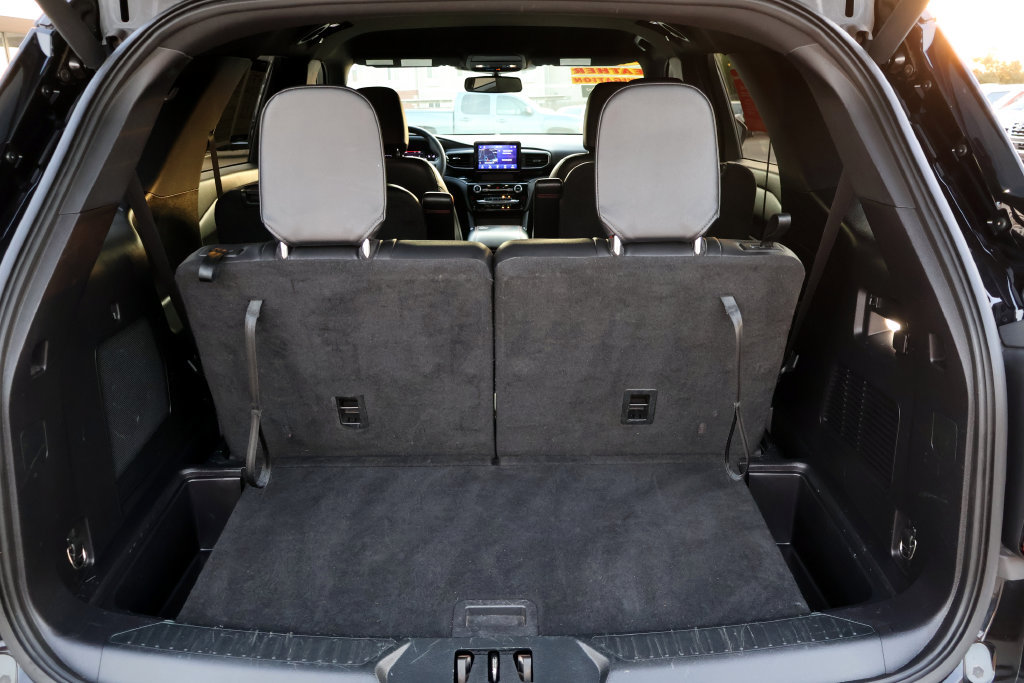 Used 2022 Ford Explorer ST-Line RWD image 11