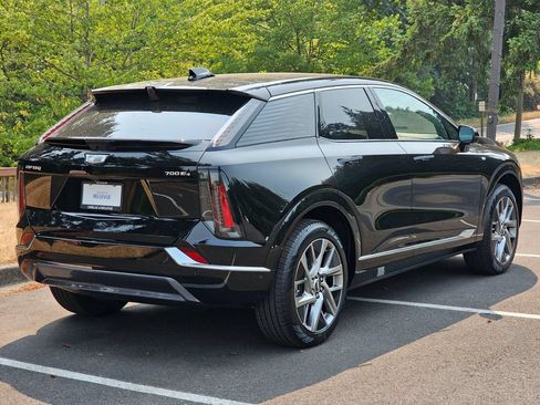 New 2026 Cadillac Optiq Luxury 2 AWD/4WD image 5