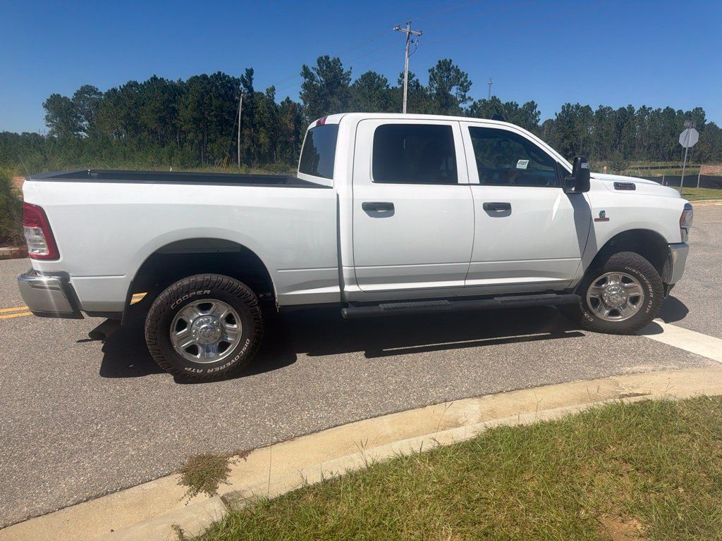 Certified 2024 RAM 2500 Tradesman w/ Chrome Appearance Group AWD/4WD image 8