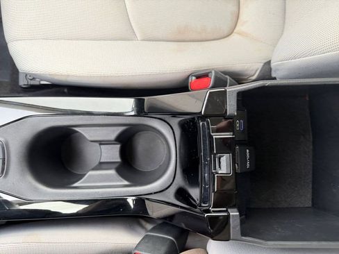 Used 2022 Toyota Corolla LE image 23