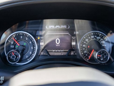 Used 2022 RAM 1500 Big Horn AWD/4WD image 11