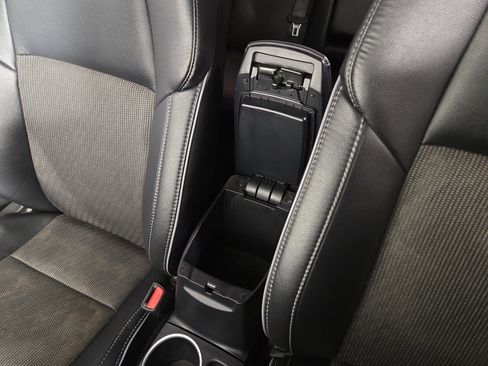 Used 2016 Toyota Corolla S image 25