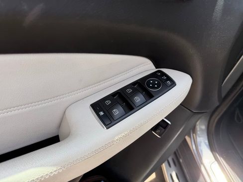 Used 2019 Mercedes-Benz GLE 400 4MATIC image 16