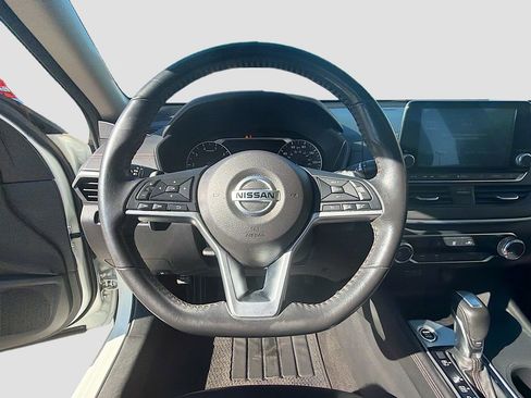 Used 2022 Nissan Altima 2.5 SR FWD image 34