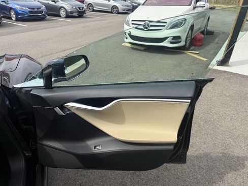 Used 2013 Tesla Model S Performance image 13