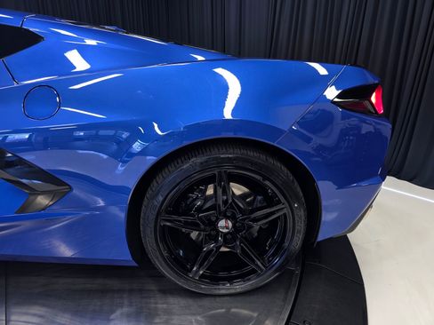 Used 2020 Chevrolet Corvette Stingray Preferred Cpe w/ 2LT Preferred Equipment Group RWD image 39